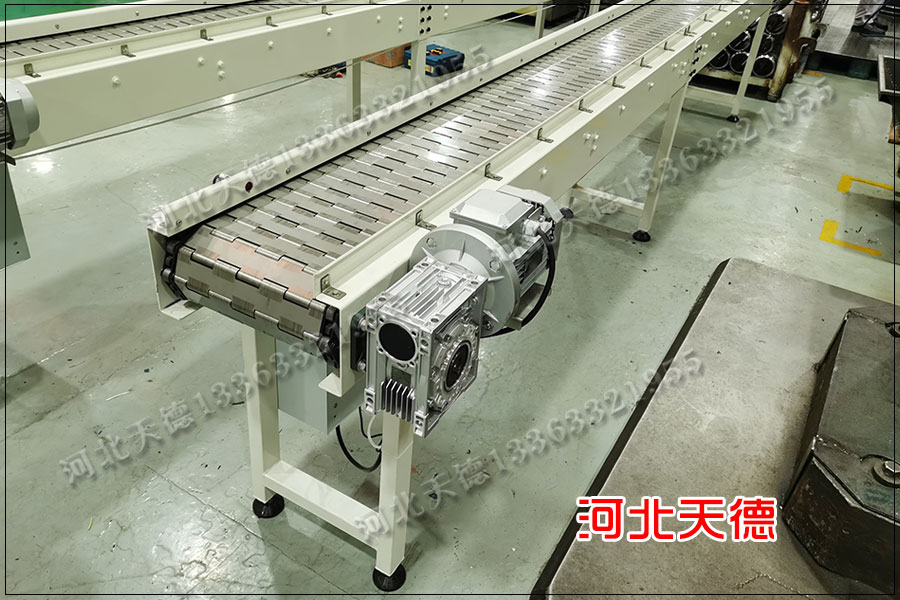 板鏈輸送機